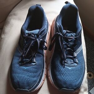 Womens hoka shoes
